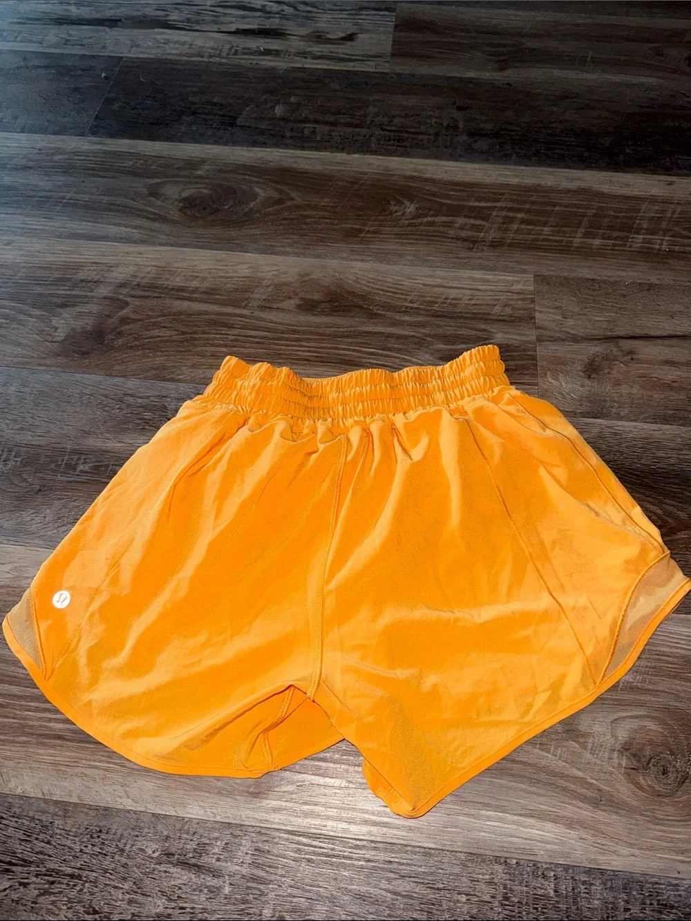 Size 4 Lululemon Hotty Hott HR Shorts 4” - Picture 2 of 2